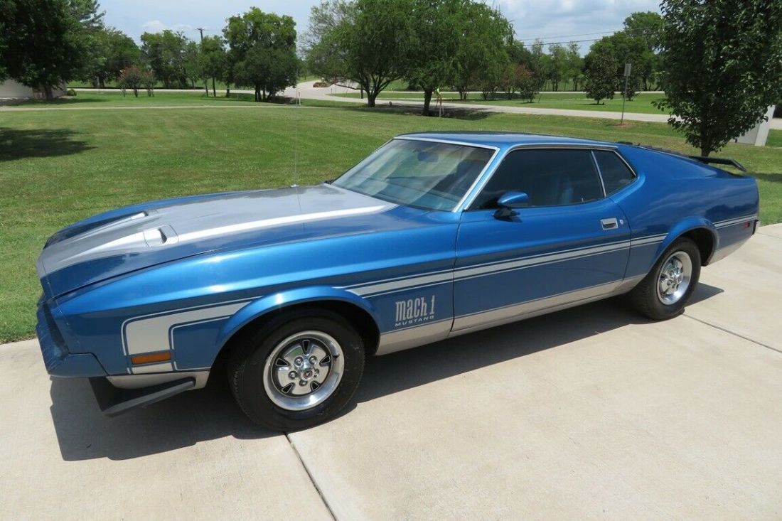 1972 Ford Mustang MACH 1 -- 351