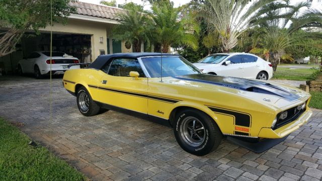 1972 Ford Mustang Ginger Interior - photo 2