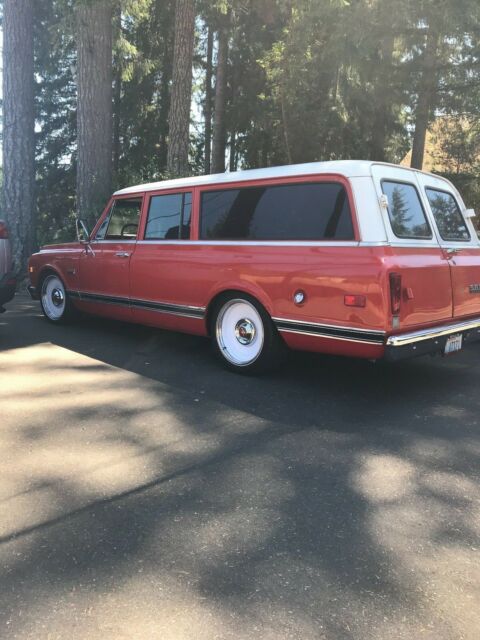 1972 GMC Suburban - photo 2