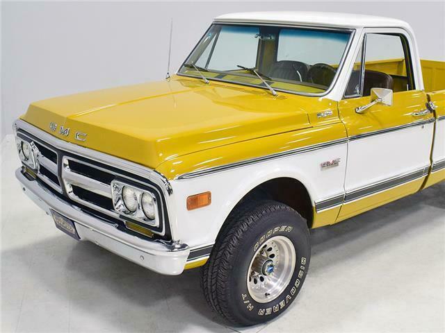 1972 GMC K10 4x4 Pickup Truck -- - photo 10