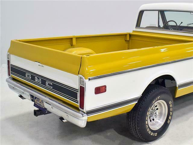 1972 GMC K10 4x4 Pickup Truck -- - photo 12