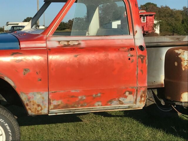 1972 GMC K15 Factory Bucket Seats, A/C - photo 2