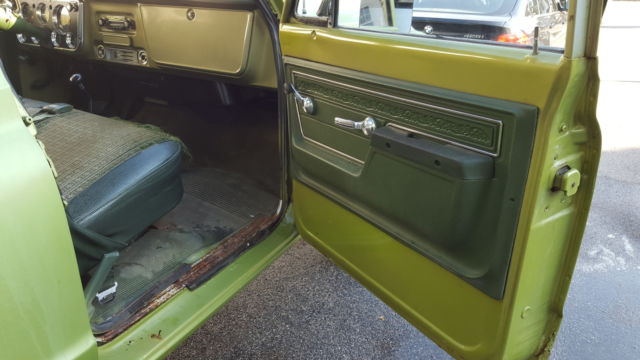 1972 GMC Suburban Carry All - photo 11
