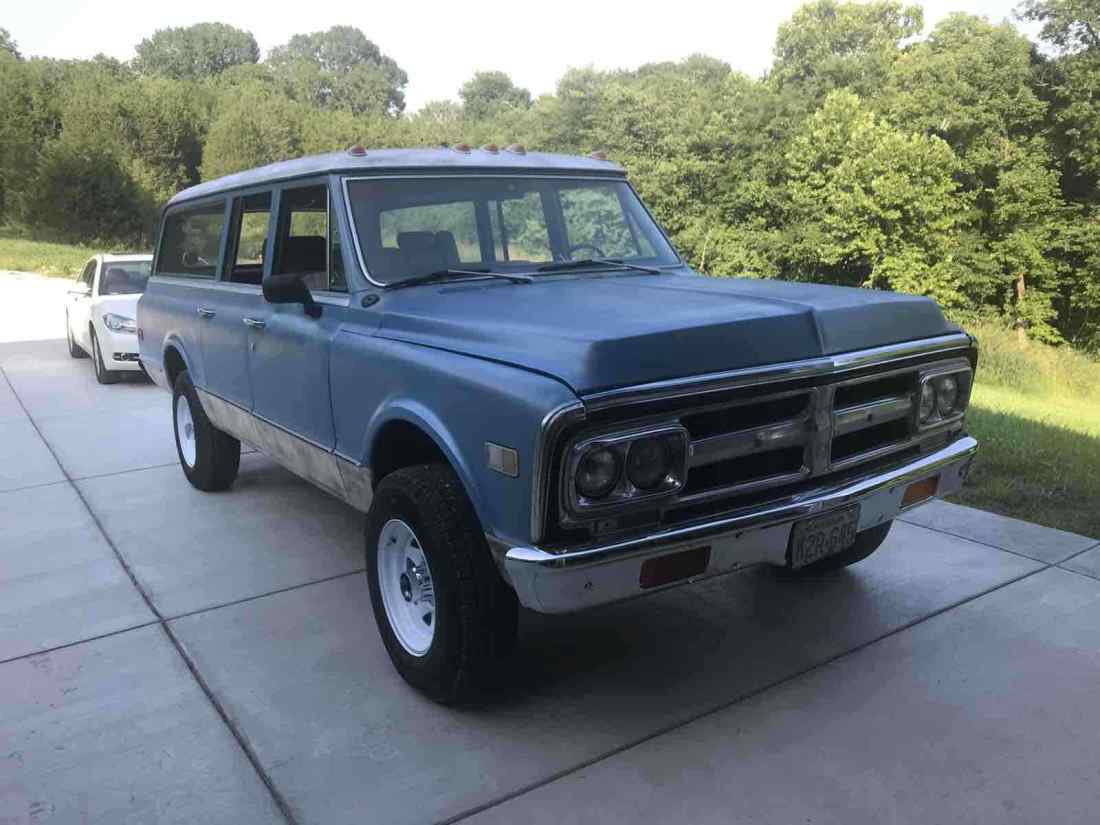 1972 GMC Suburban