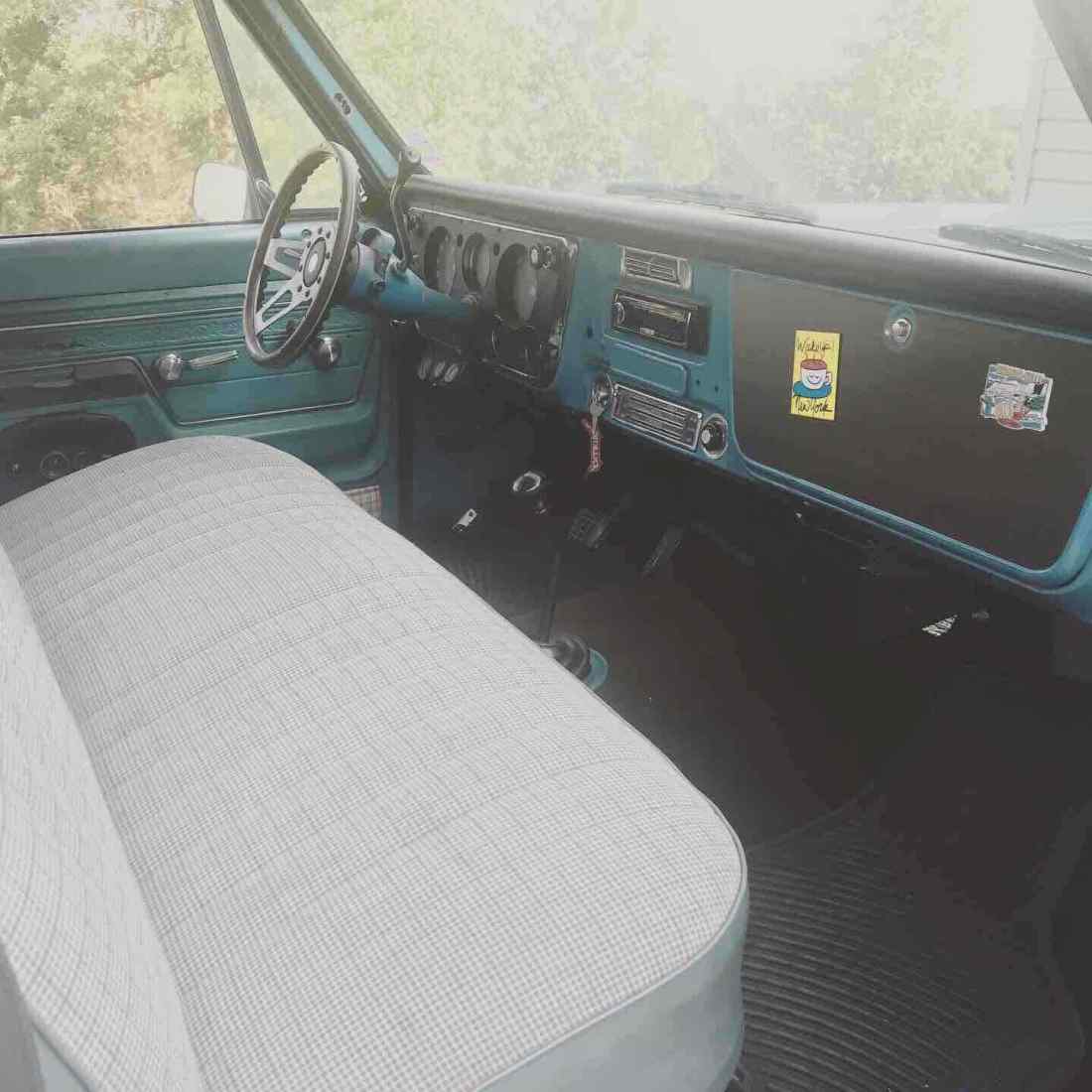 1972 GMC Suburban - photo 11