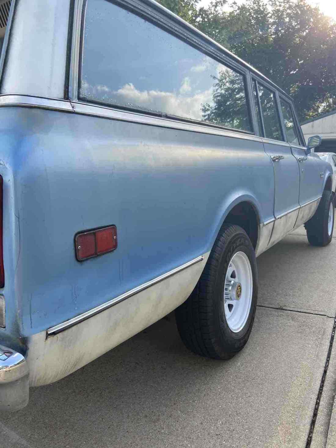 1972 GMC Suburban - photo 7