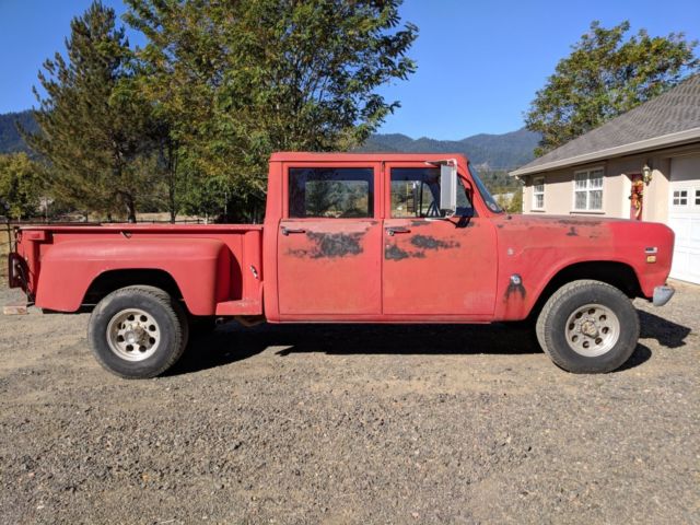 1972 IHC Travelette 4x4 Step Side Short Bed International Harvester Crew Cab 1972 International Harvester Travelette 1210