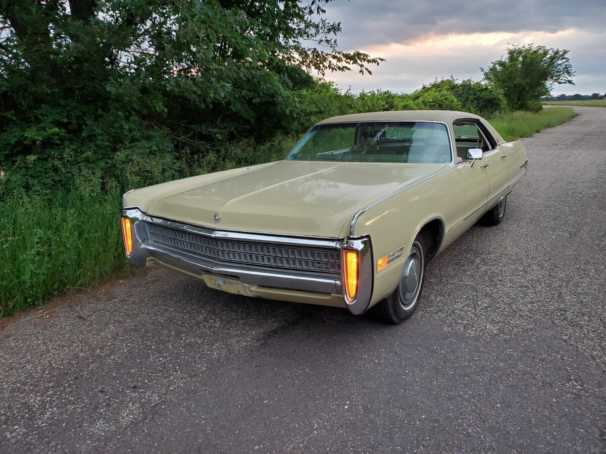 1972 Chrysler Imperial - photo 2