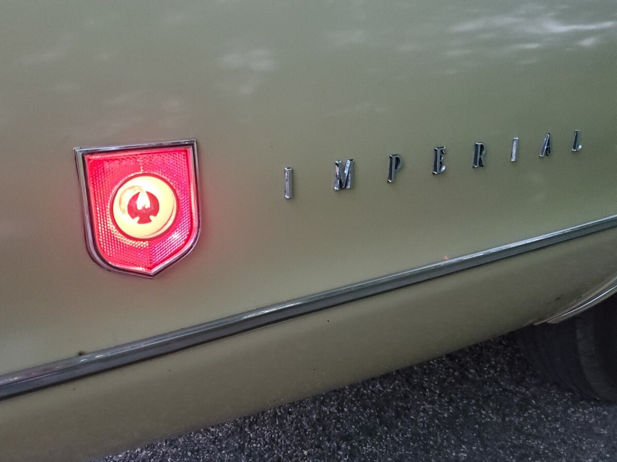 1972 Chrysler Imperial - photo 6