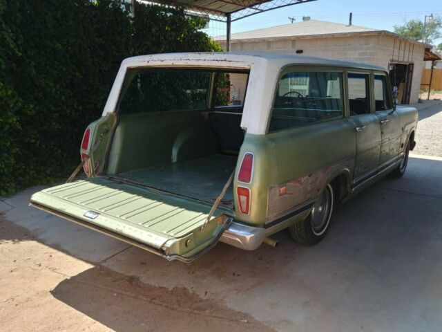 1972 International Harvester 1010 - photo 3