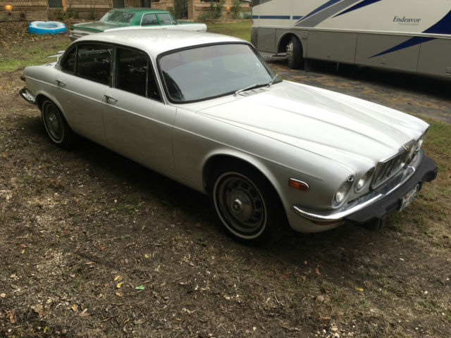 1972 Jaguar XJ6 - photo 3