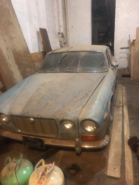 1972 Jaguar XJ6 - photo 8