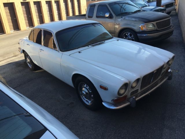 1972 Jaguar XJ6 - photo 7
