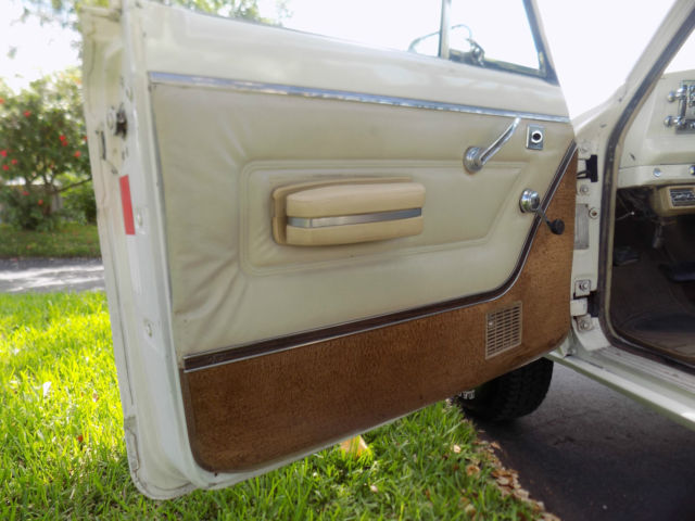 1972 Jeep Wagoneer - photo 11