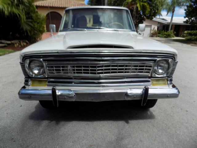 1972 Jeep Wagoneer - photo 7