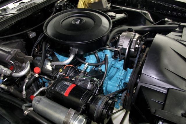 1972 Pontiac Le Mans Jet Black 350, Auto A/C Buckets - photo 9