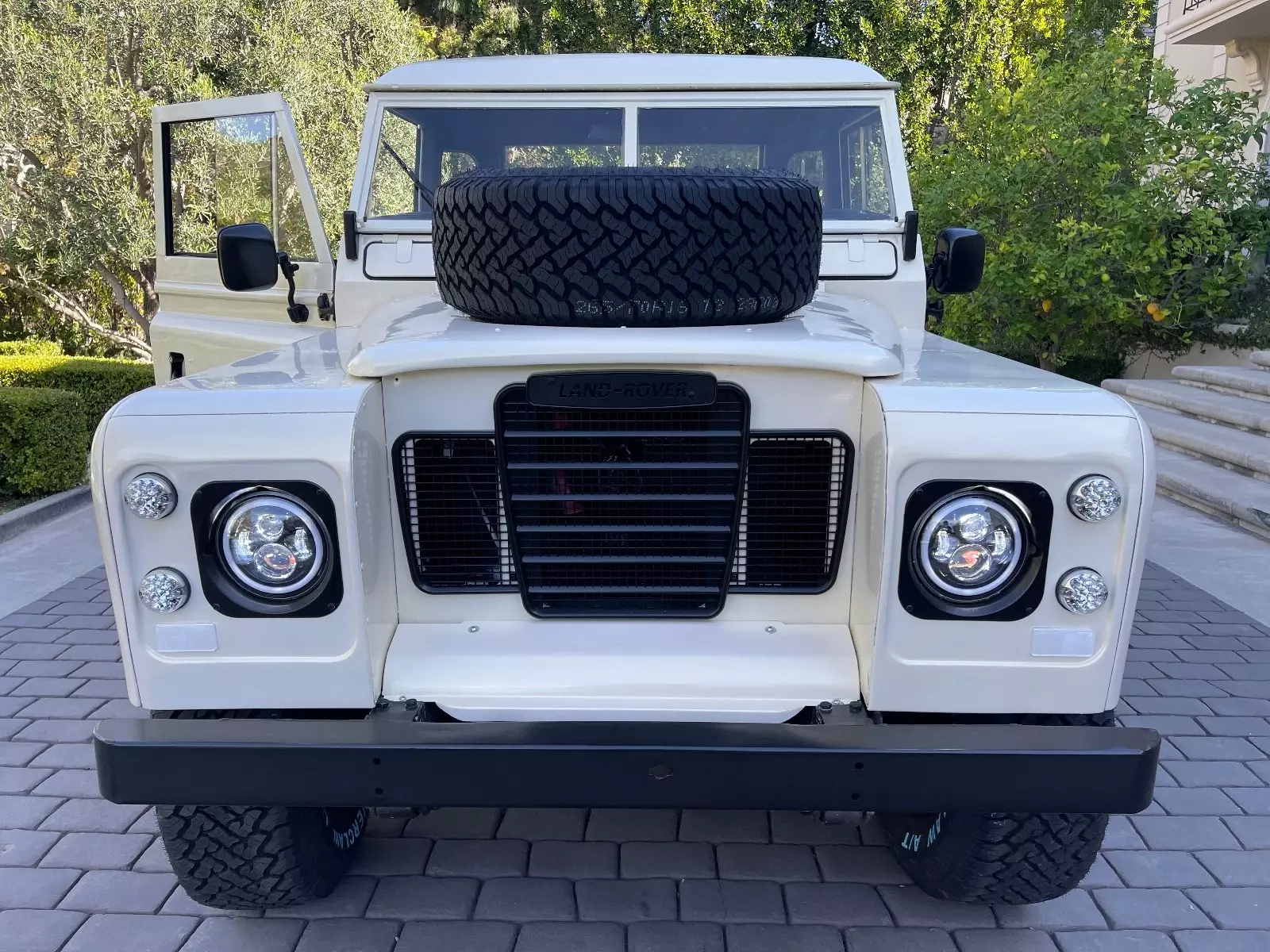 1972 Land Rover Defender
