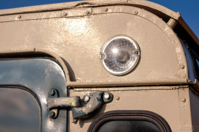 1972 Land Rover Defender 4x4 - photo 7