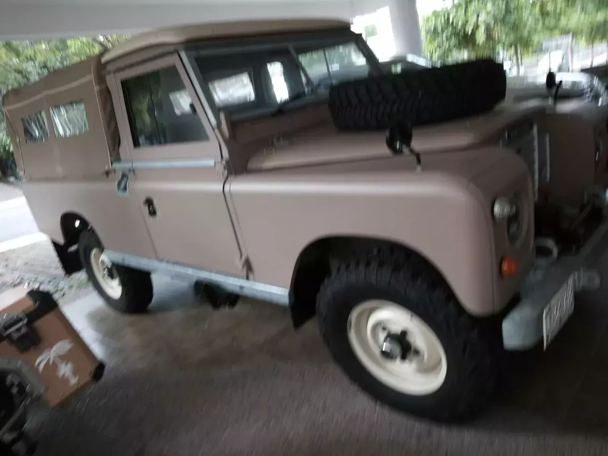 1972 Land Rover Serie III Brown 1972 Land Rover Serie III