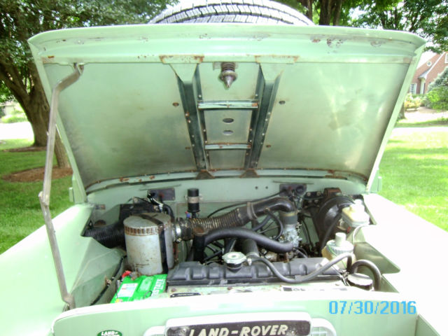 1972 Land Rover Defender Iconic Pastel Green and Limestone - photo 12