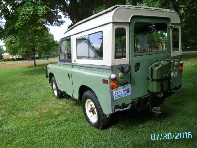1972 Land Rover Defender Iconic Pastel Green and Limestone - photo 4