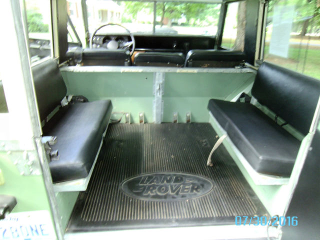 1972 Land Rover Defender Iconic Pastel Green and Limestone - photo 9