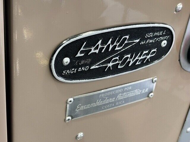 1972 LAND ROVER SERIES 3 HARDTOP DIESEL 4WD - (FRAME-OFF RESTORATION) - photo 11