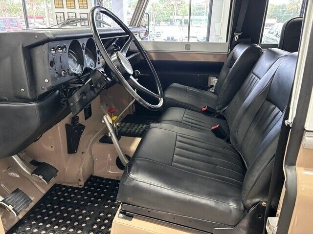 1972 LAND ROVER SERIES 3 HARDTOP DIESEL 4WD - (FRAME-OFF RESTORATION) - photo 4