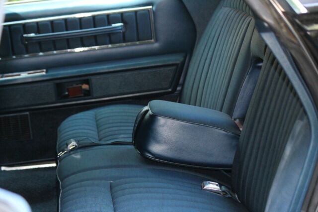 1972 Lincoln Continental - photo 12