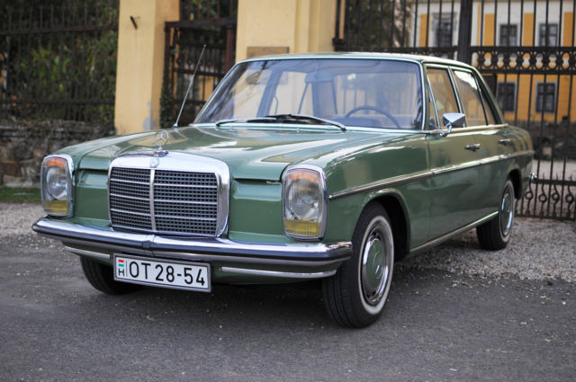 1972 MERCEDES 230 W114 W/ 19K ORIGINAL MILES ~ STUNNING TREASURE 1972 Mercedes-Benz 200-Series 230/8 Sedan
