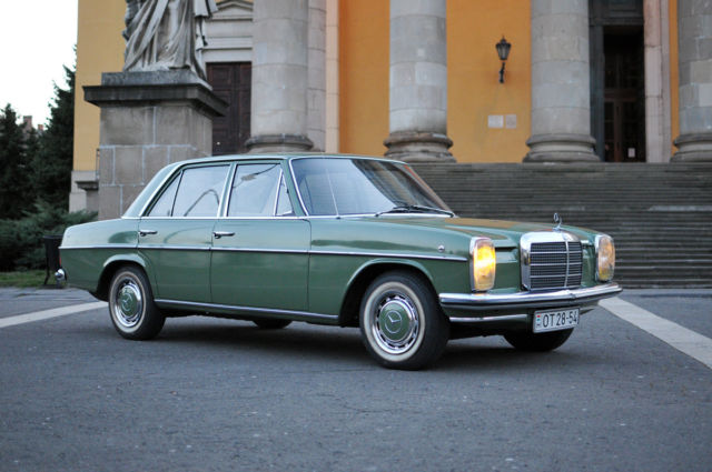 1972 Mercedes-Benz 200-Series 230/8 Sedan - photo 4