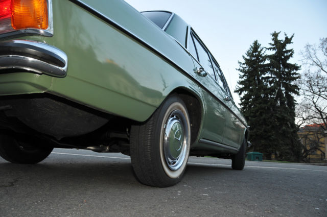 1972 Mercedes-Benz 200-Series 230/8 Sedan - photo 9