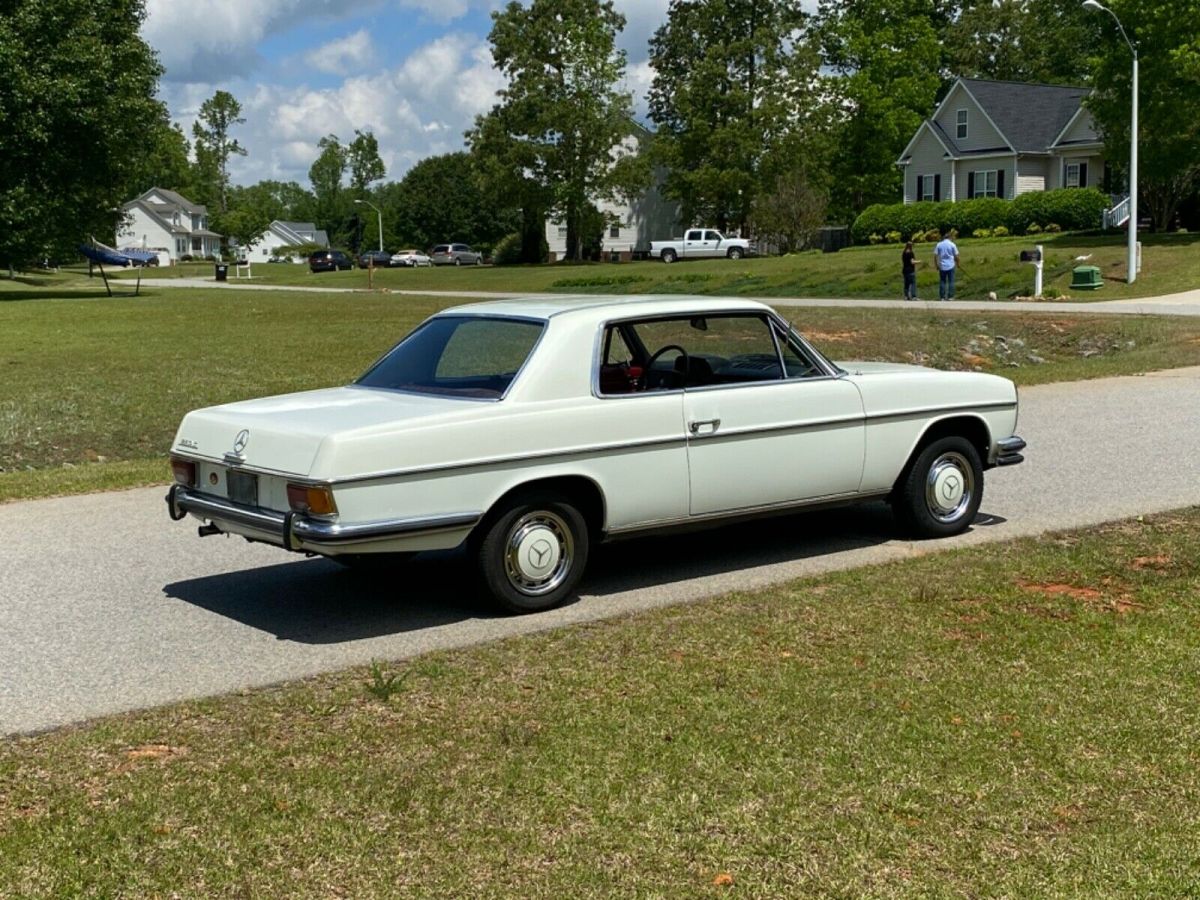 1972 Mercedes-Benz 200-Series - photo 10