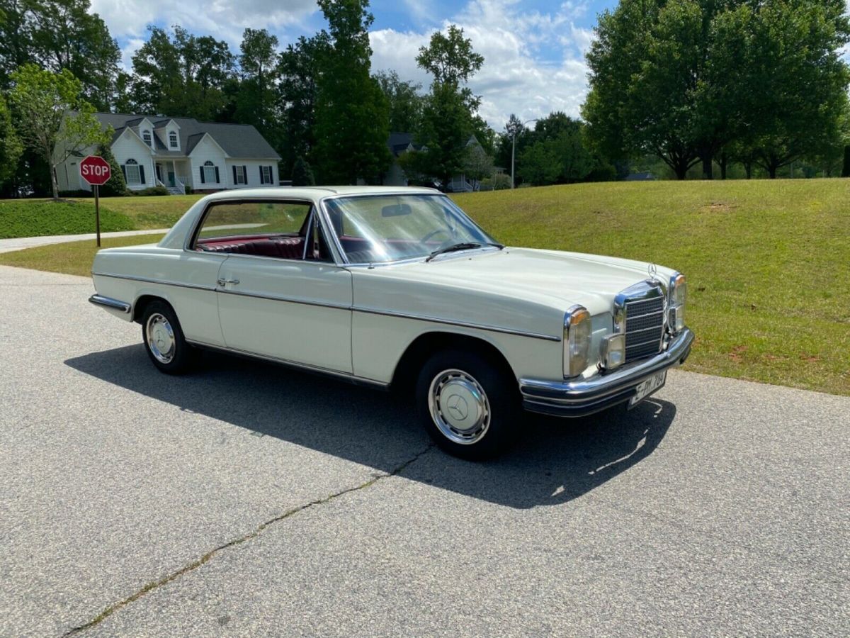 1972 Mercedes-Benz 200-Series - photo 4