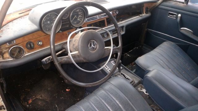 1972 Mercedes-Benz 200-Series - photo 4
