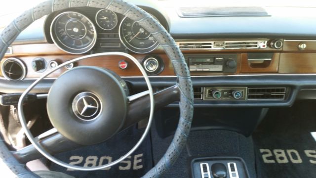 1972 Mercedes-Benz 200-Series - photo 11