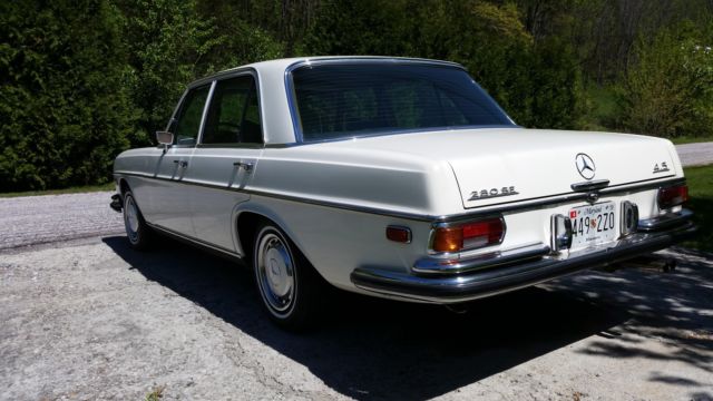 1972 Mercedes-Benz 200-Series - photo 3