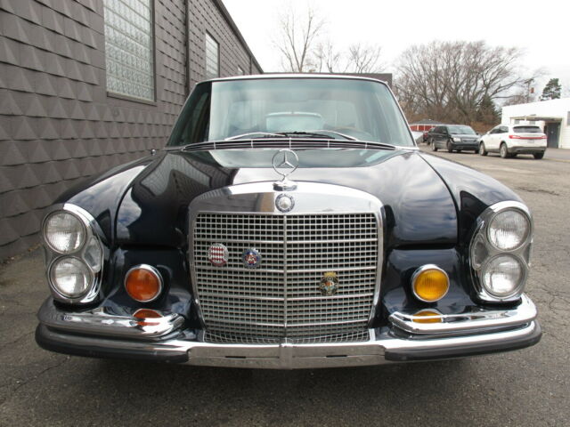 1972 Mercedes-Benz 200-Series 280SE - photo 11