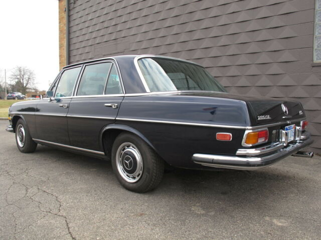 1972 Mercedes-Benz 200-Series 280SE - photo 4