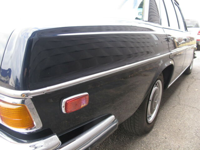 1972 Mercedes-Benz 200-Series 280SE - photo 8
