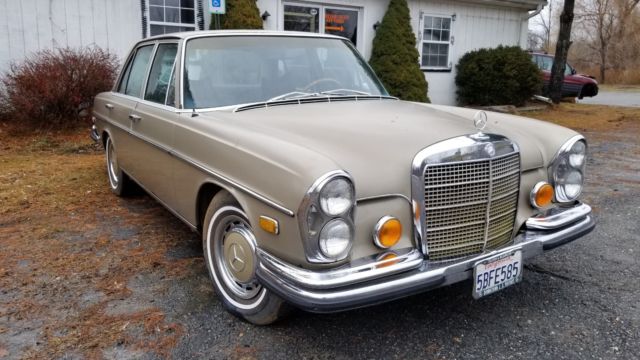 1972 Mercedes 280SE W108 M117 4.5L DB462 1972 Mercedes-Benz 200-Series 280SE W108 4.5L