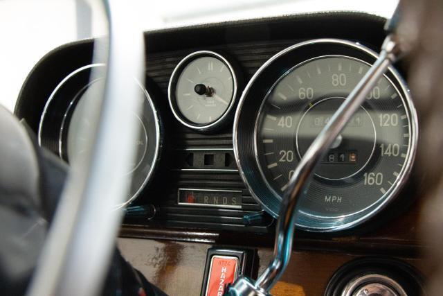 1972 Mercedes 200-Series - photo 11