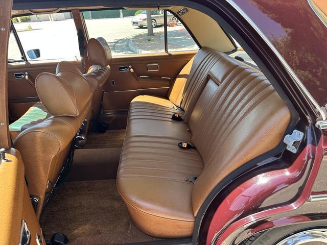 1972 Mercedes 200-Series - photo 6