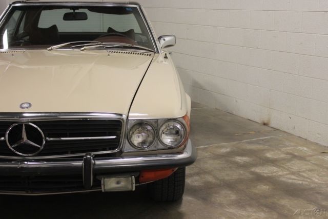 1972 Mercedes-Benz SL-Class Convertible - photo 9