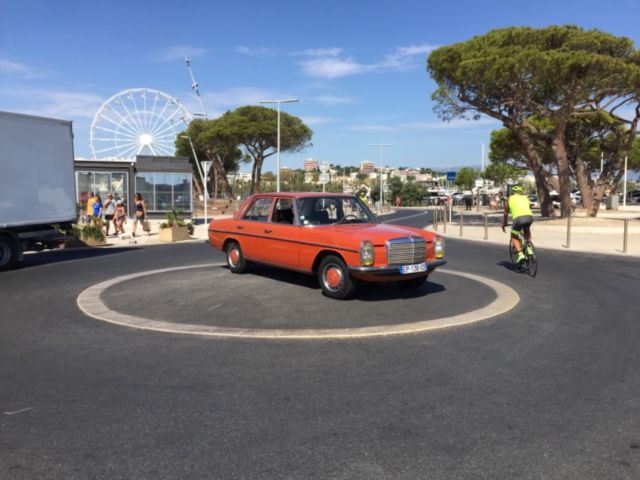1972 Mercedes-Benz 200-Series Base - photo 2