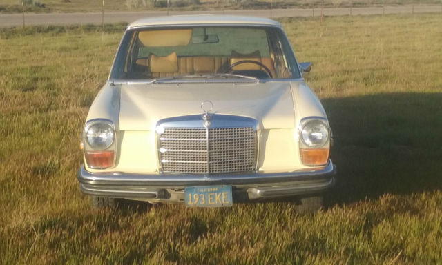 1972 Mercedes-Benz 200-Series - photo 2