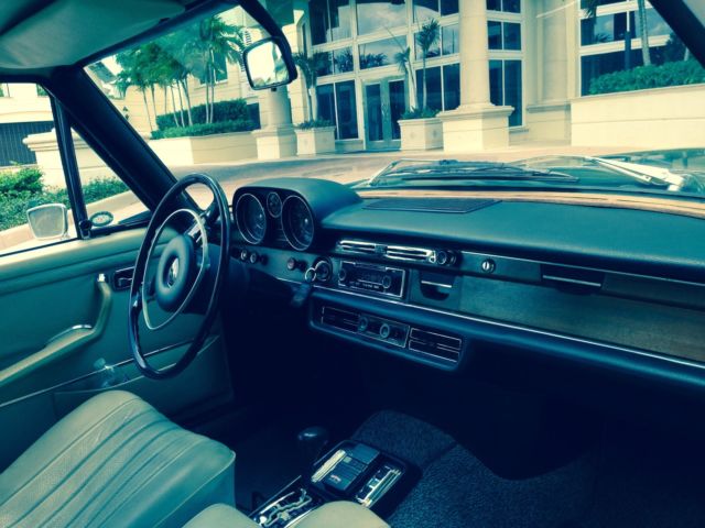 1972 Mercedes-Benz 200-Series Wood - photo 4