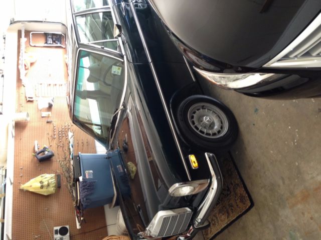 1972 Mercedes Benz 220D 1972 Mercedes-Benz 200-Series standard