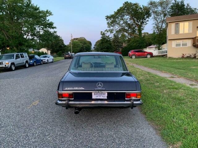 1972 Mercedes-Benz 200-Series - photo 6