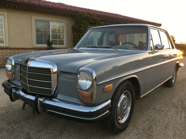 1972 Mercedes Benz 250 w/ 37,130 miles !! 1972 Mercedes-Benz 200-Series 250